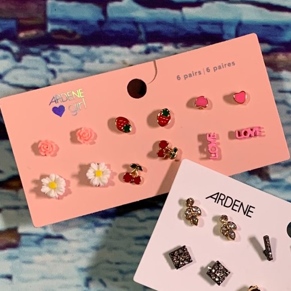 2 Packs of Ardene Earrings - Picture 2 of 3